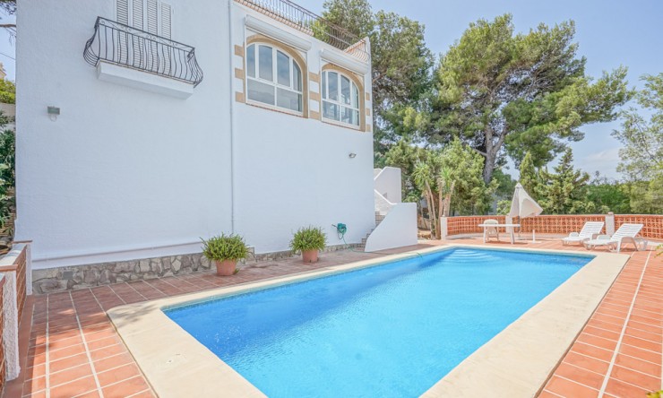 Resale - Villa -
Jávea - La Granadella