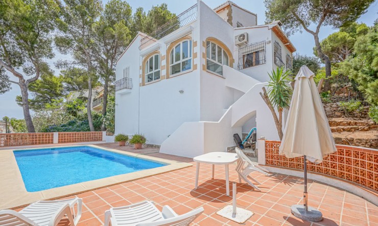 Resale - Villa -
Jávea - La Granadella