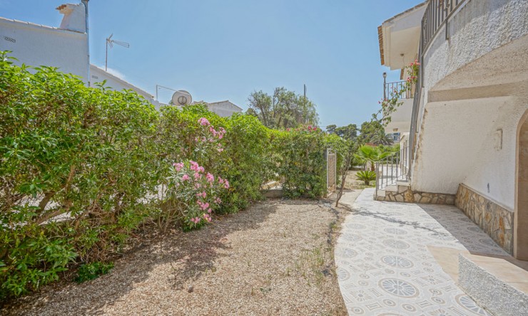 Resale - Villa -
Jávea - Cala Blanca