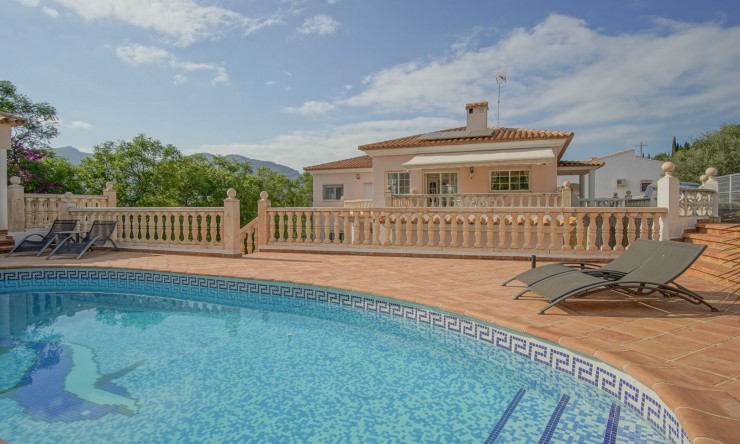 Resale - Villa -
Orba - Aspre