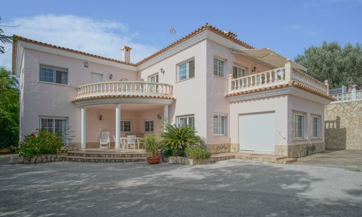 Resale - Villa -
Orba - Aspre