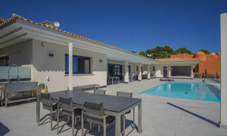 Resale - Villa -
Altea - Sierra de Altea