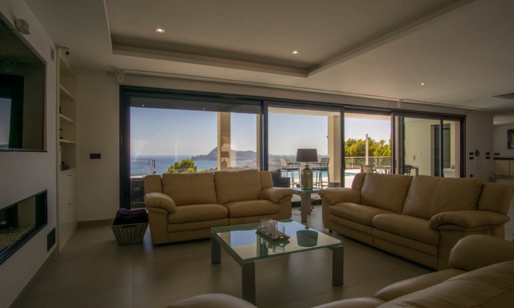 Reventa - Villa -
Altea - Sierra de Altea