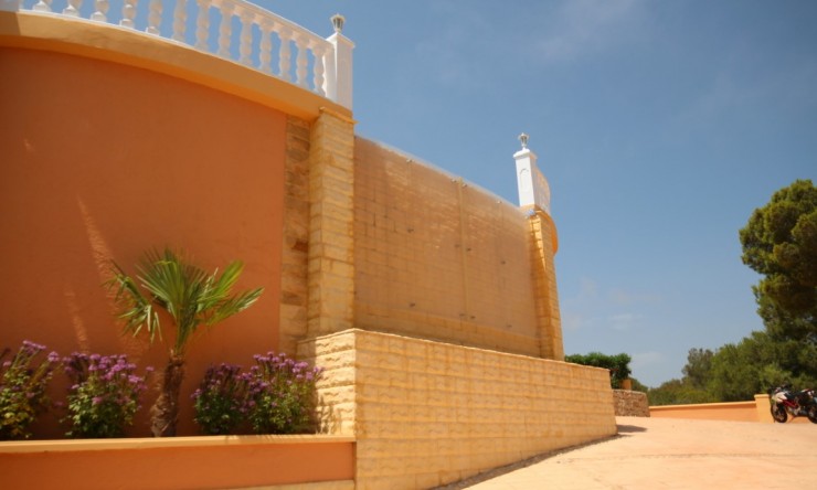 Resale - Villa -
Jávea - Balcon al Mar