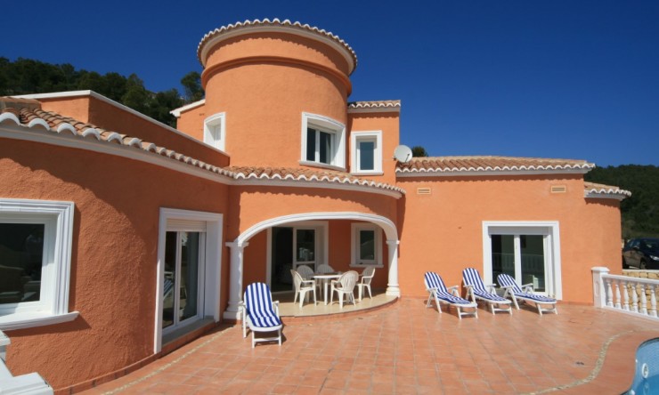 Resale - Villa -
Jávea - Tosalet