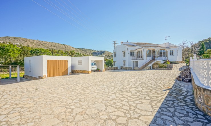 Reventa - Villa -
Jávea - Castellans