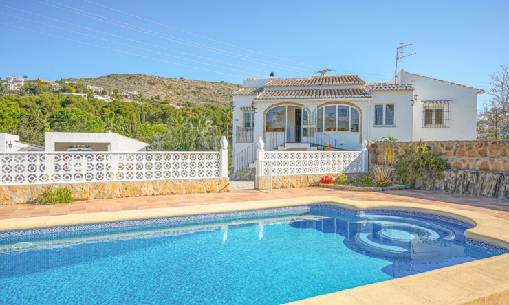 Reventa - Villa -
Jávea - Castellans