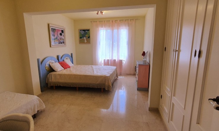 Resale - Villa -
Jávea - Tosalet