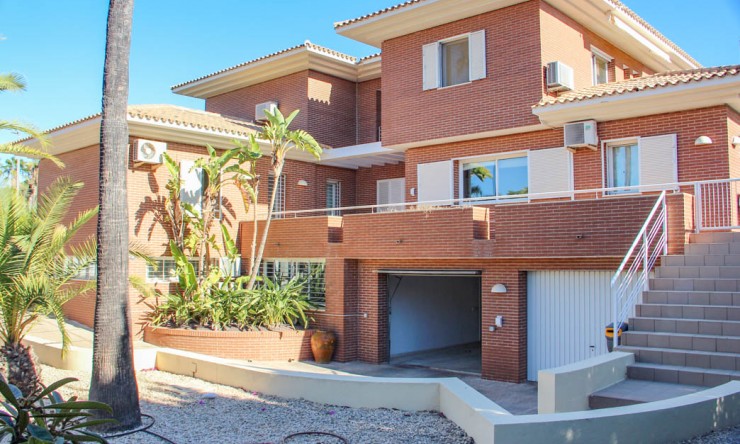 Reventa - Villa -
Benidorm - de Napoles