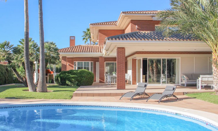 Resale - Villa -
Benidorm - de Napoles