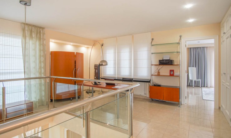 Resale - Villa -
Benidorm - de Napoles