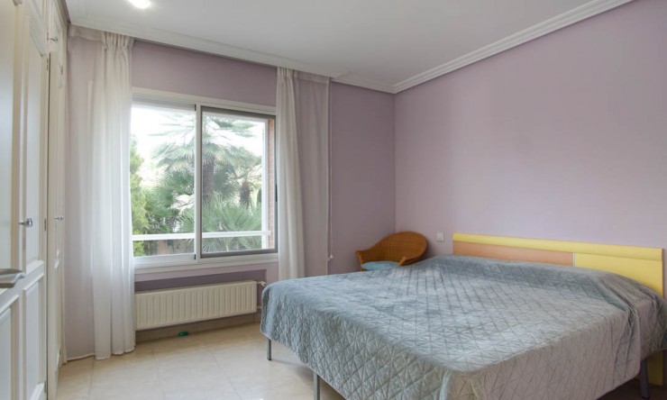 Herverkoop - Villa -
Benidorm - de Napoles