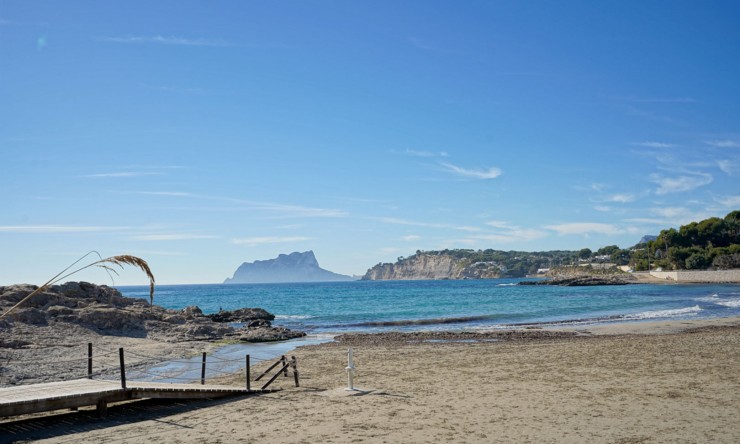 Neue Gebäude - Villa -
Moraira - Benimeit