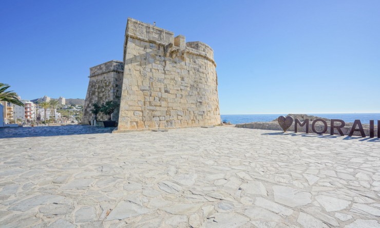 Neue Gebäude - Villa -
Moraira - Benimeit