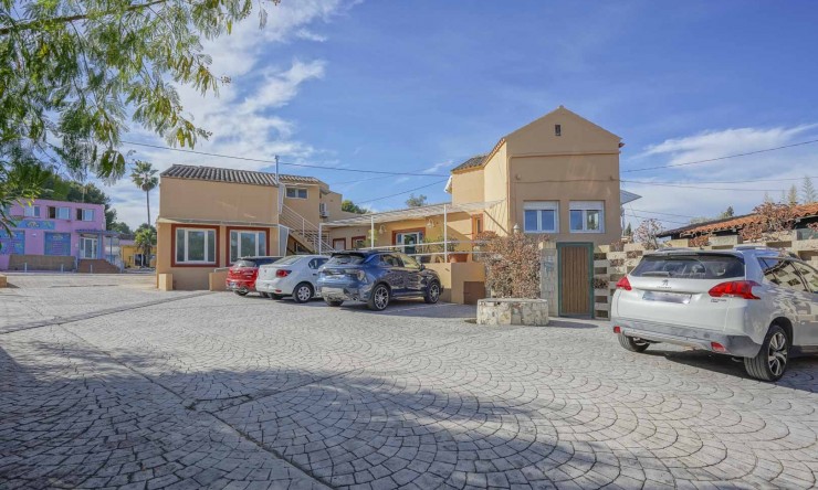 Resale - Villa -
Jávea - Arenal