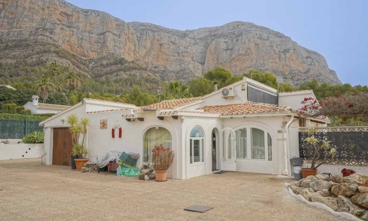 Revente - Villa -
Jávea - Ermita