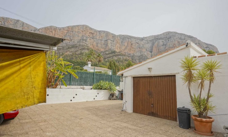 Revente - Villa -
Jávea - Ermita