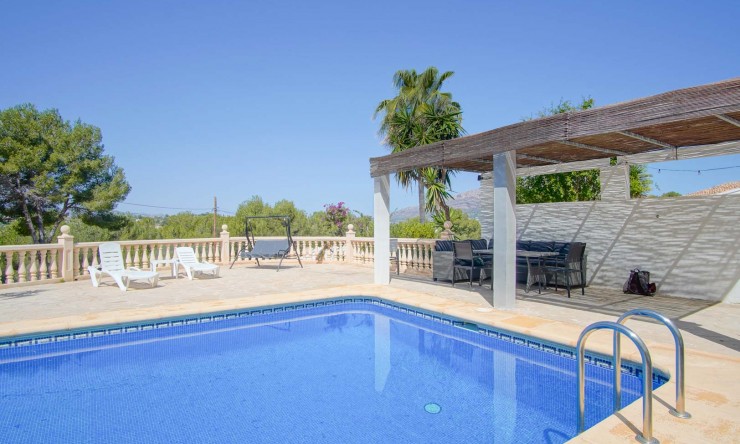 Resale - Villa -
Jávea - Rafalet