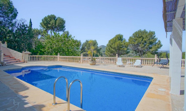 Resale - Villa -
Jávea - Rafalet