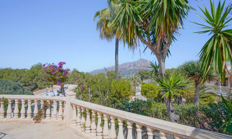 Resale - Villa -
Jávea - Rafalet