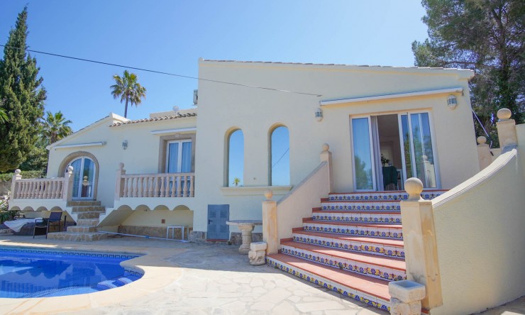 Resale - Villa -
Jávea - Rafalet