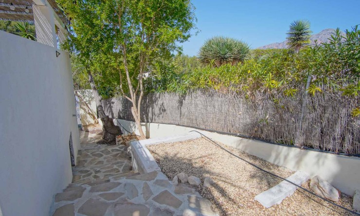 Resale - Villa -
Jávea - Rafalet