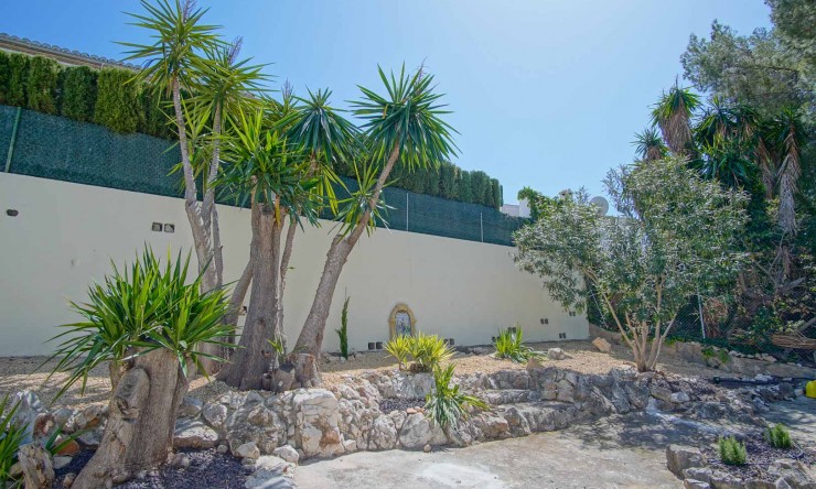 Resale - Villa -
Jávea - Rafalet