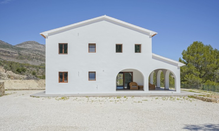 Resale - Villa -
Benissa - Partida Lleus