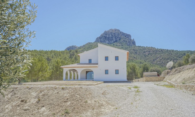 Resale - Villa -
Benissa - Partida Lleus