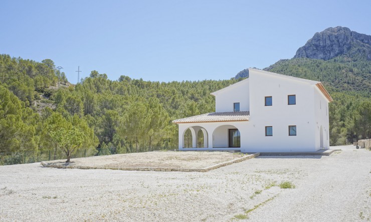 Herverkoop - Villa -
Benissa - Partida Lleus