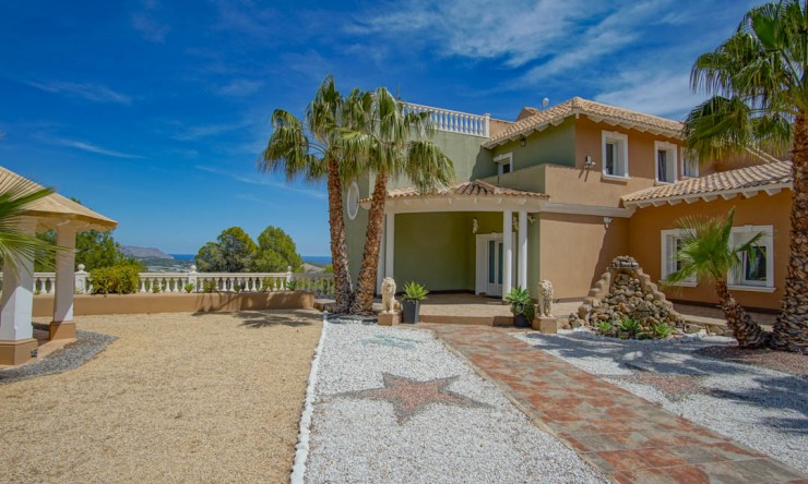 Resale - Villa -
La Nucía - Sierra Verde