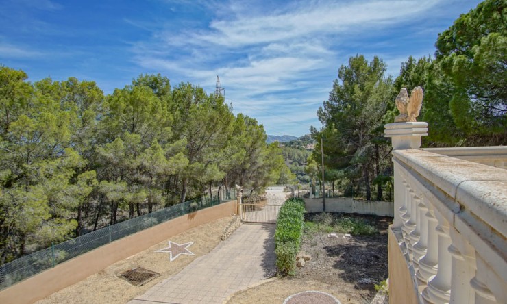 Reventa - Villa -
La Nucía - Sierra Verde