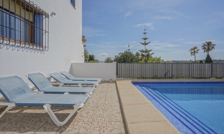 Resale - Villa -
Teulada - La Fustera