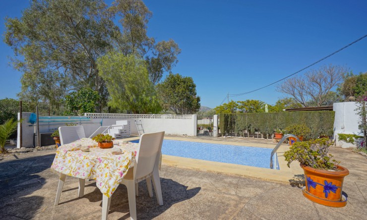 Resale - Villa -
Jávea - Tarraula