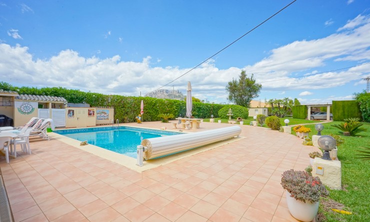 Resale - Villa -
Els Poblets - Center