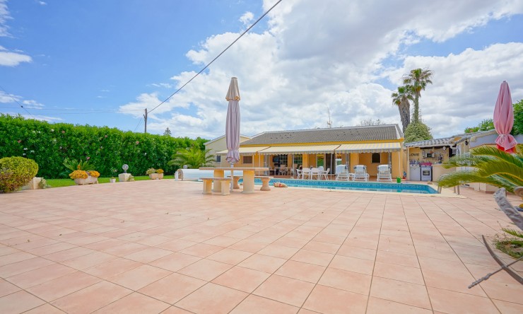 Resale - Villa -
Els Poblets - Center