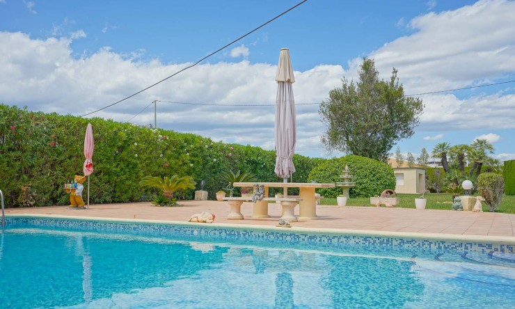 Resale - Villa -
Els Poblets - Center