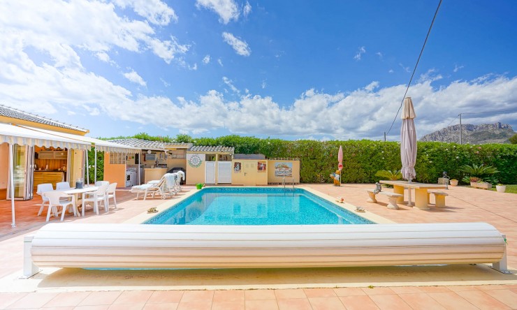 Resale - Villa -
Els Poblets - Center