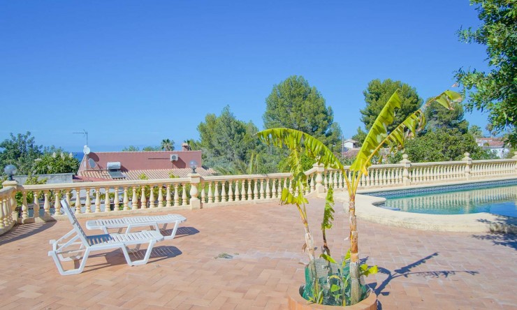 Resale - Villa -
Denia - Campusos