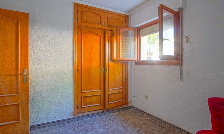 Resale - Villa -
Denia - Campusos