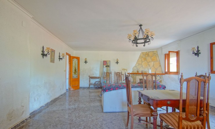 Resale - Villa -
Denia - Campusos