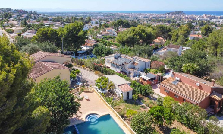 Resale - Villa -
Denia - Campusos