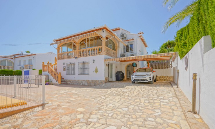 Resale - Villa -
Benitachell - Les Fonts