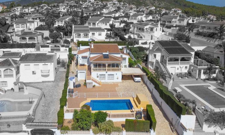 Resale - Villa -
Benitachell - Les Fonts