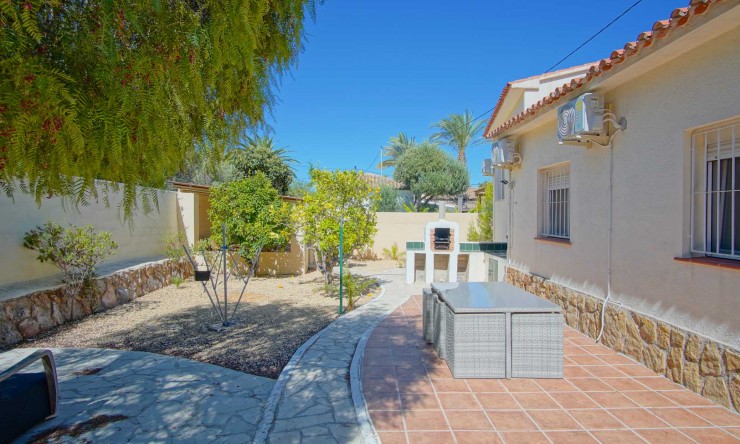 Resale - Villa -
Benissa - San Jaime