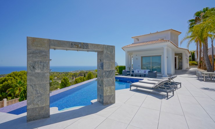 Resale - Villa -
Benissa - Fustera