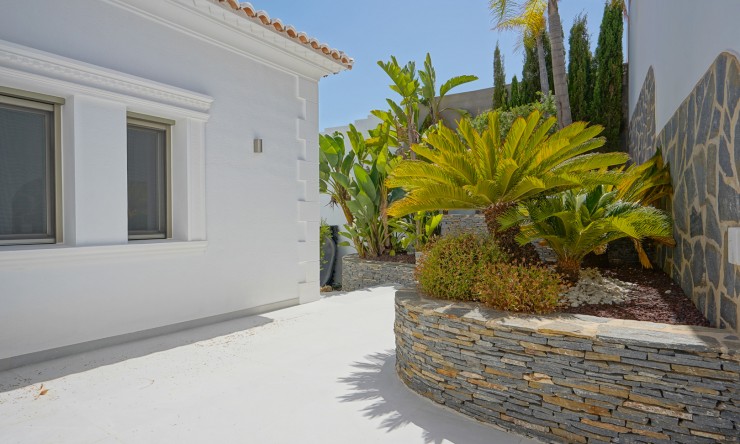 Resale - Villa -
Benissa - Fustera