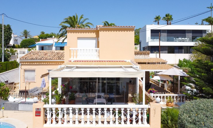 Herverkoop - Villa -
Calpe - Partida Calalga