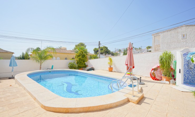 Wiederverkauf - Villa -
Calpe - Partida Calalga