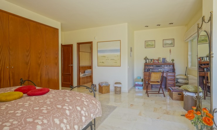 Revente - Villa -
Calpe - La Empedrola